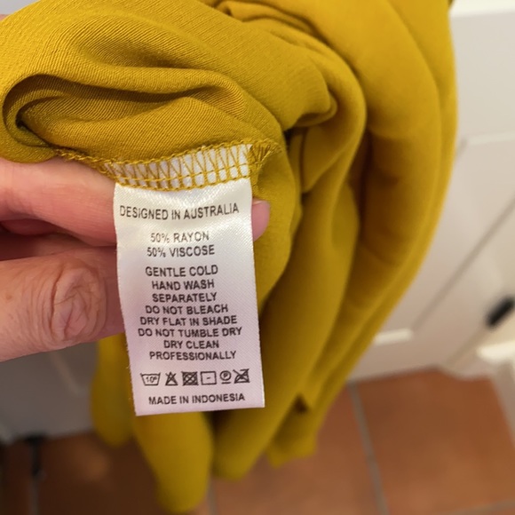 SWF High Low. Only worn once. Dry cleaned afterwards. - Picture 5 of 6